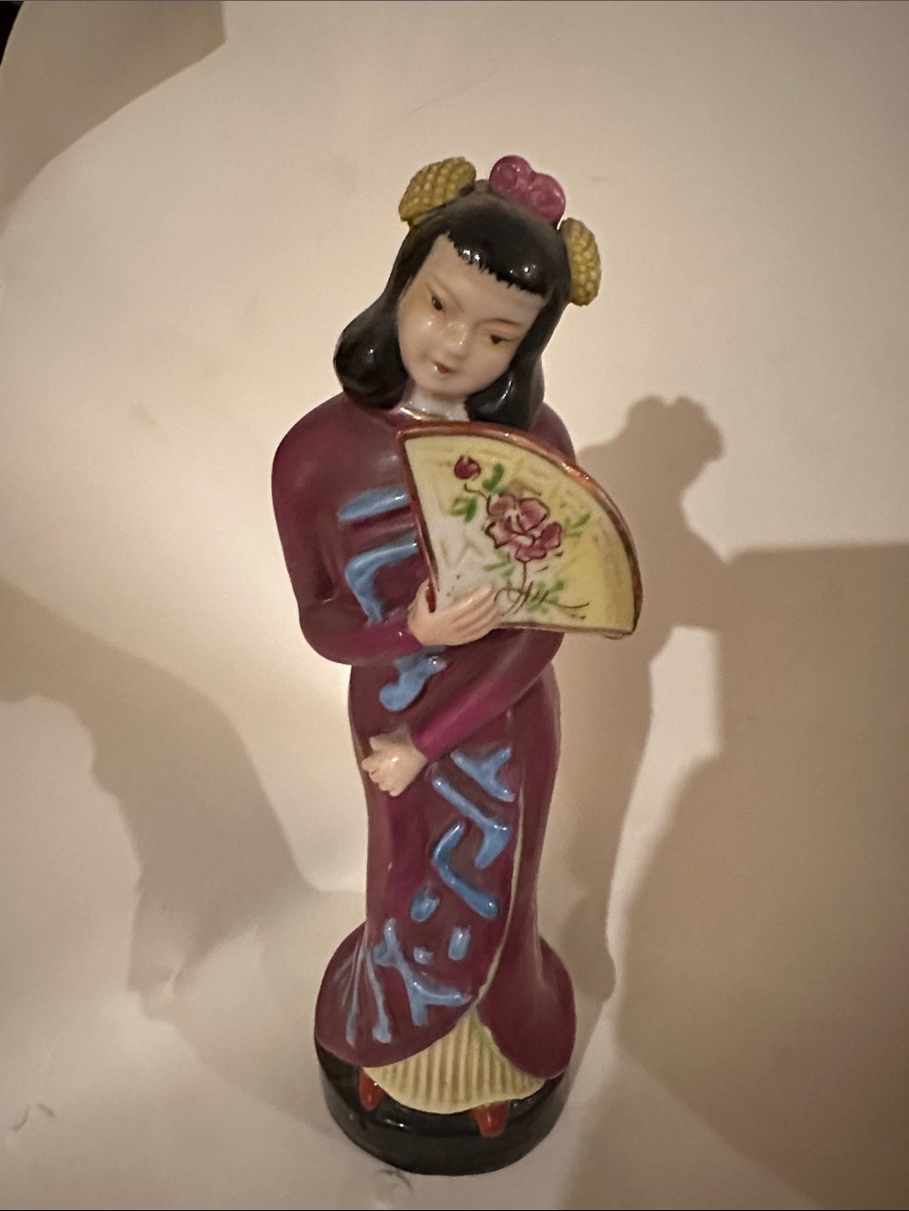 Porcelain Asian woman Figurine in Plum with Hand-Painted Fan- Occupied Japan